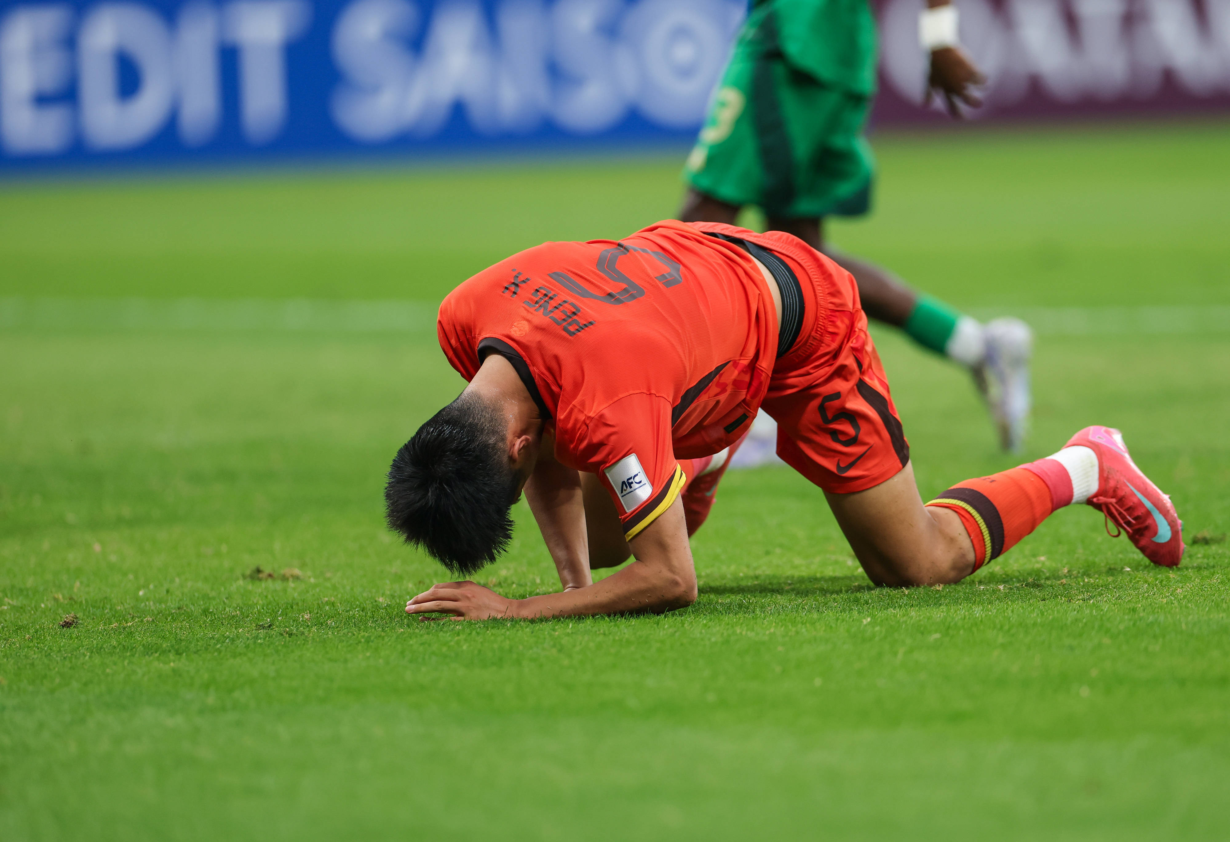 一场1-0送大巴黎神助攻，躺赢小组第一，马竞6分遗憾出局(体育早报马竞惨负皇家社会 大巴黎牵手lgddota)