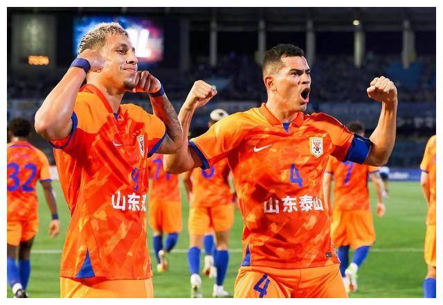 亚冠小组赛：山东泰山3-1力克仁川联，克雷桑梅开二度闪耀全场