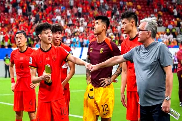 国足何时能再进世界杯？孙继海：我觉得10年左右4年后没特别多把握的简单介绍