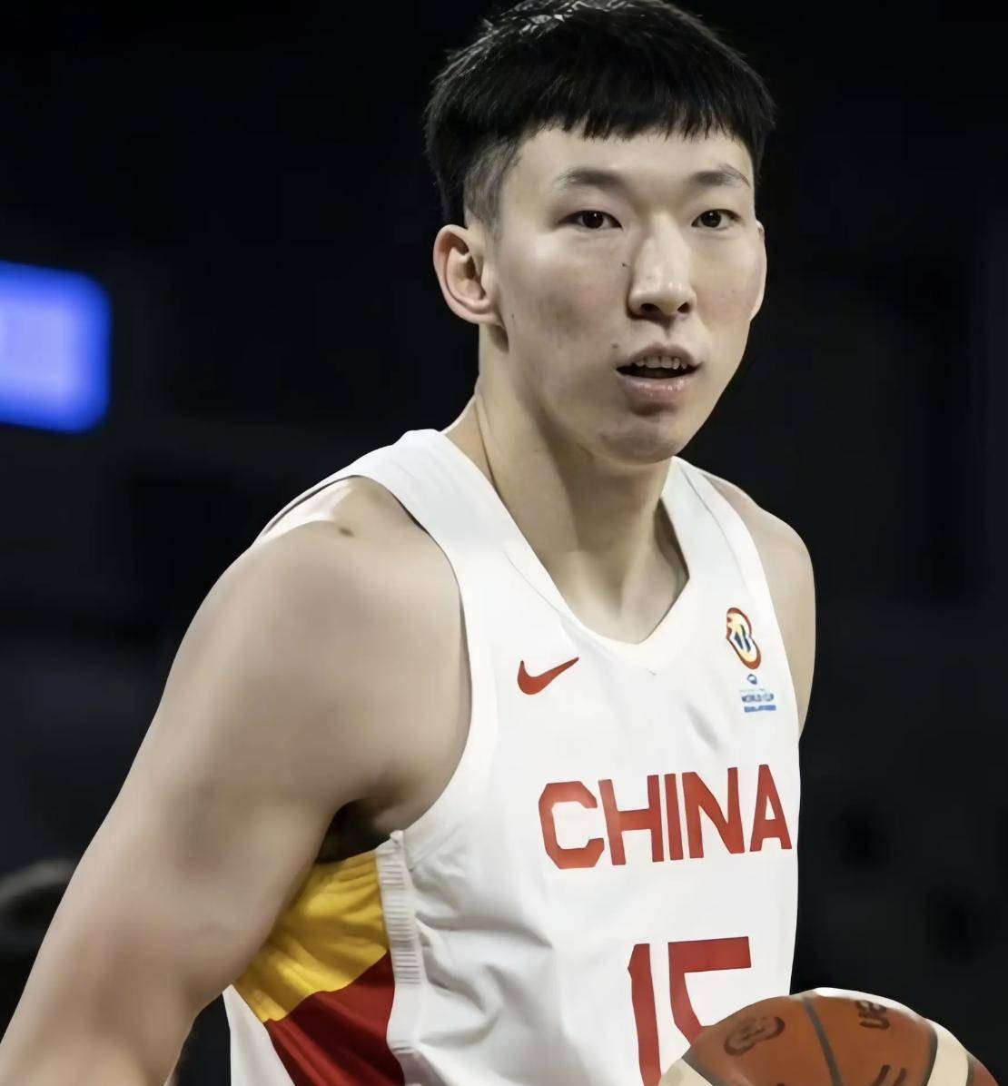 关于周琦18年亚运会个人集锦，对阵菲律宾砍下25分7盖帽的信息