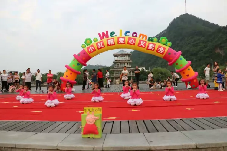 爵士队新风貌，全队参与公益活动